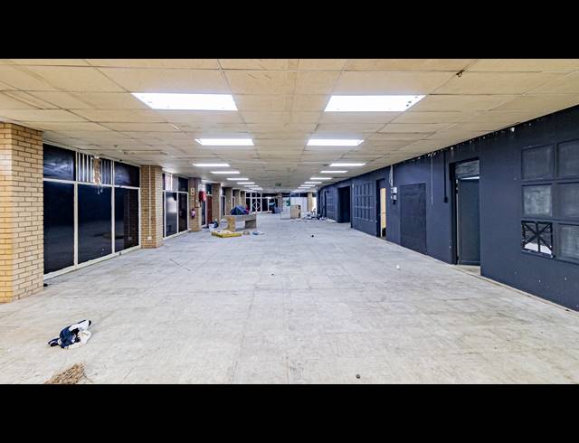 2,200M² WAREHOUSE FOR SALE IN FERNDALE